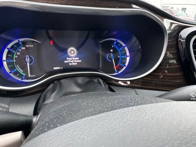 2023 Chrysler Pacifica Hybrid Limited FWD