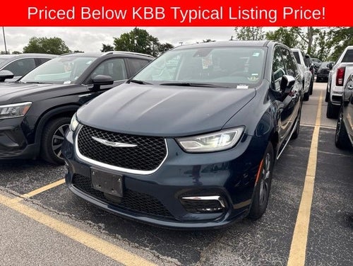 2023 Chrysler Pacifica Hybrid Limited FWD