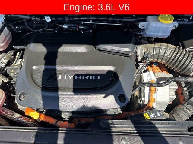 2023 Chrysler Pacifica Hybrid Limited FWD