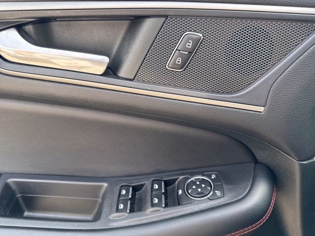 2022 Ford Edge ST Line