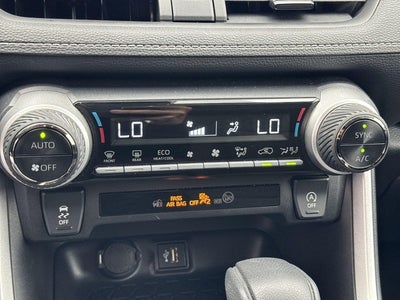 2025 Toyota RAV4 XLE AWD (Natl)