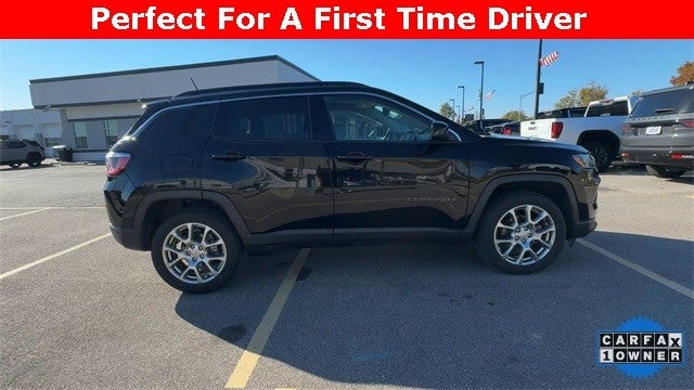 2022 Jeep Compass Latitude Lux