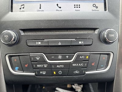 2017 Ford Fusion SE FWD