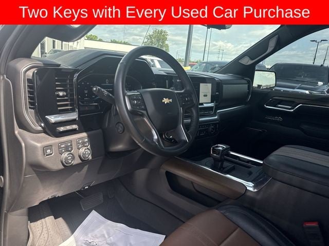 2025 Chevrolet Silverado 1500 4WD Crew Cab 147" High Country
