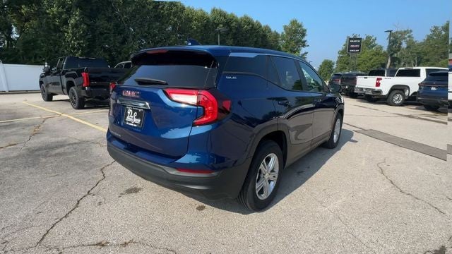 2022 GMC Terrain FWD 4dr SLE