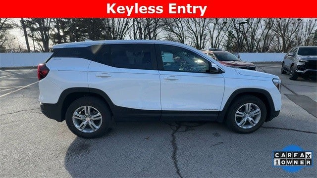 2022 GMC Terrain FWD 4dr SLE
