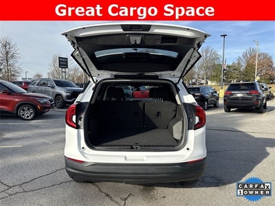 2022 GMC Terrain FWD 4dr SLE