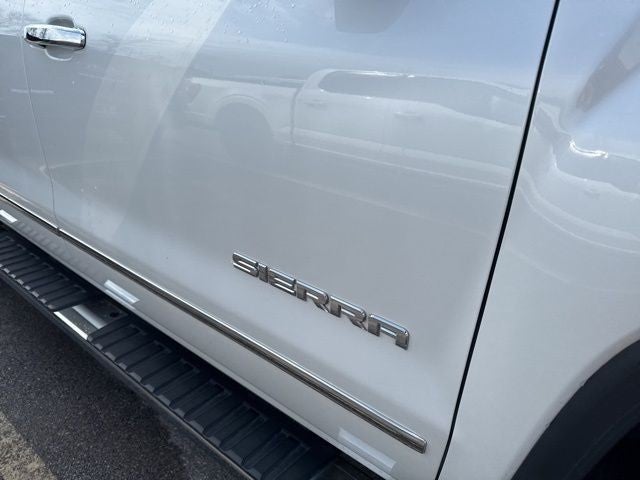 2018 GMC Sierra 1500 4WD Crew Cab 143.5" SLT