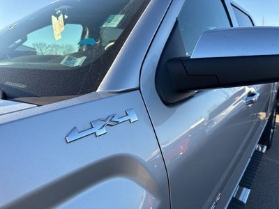 2018 GMC Sierra 1500 4WD Crew Cab 143.5" SLT