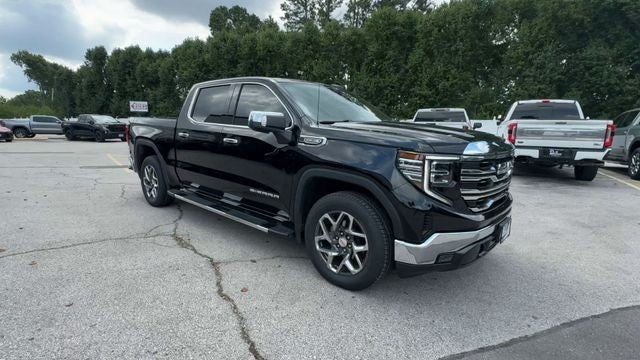 2023 GMC Sierra 1500 4WD Crew Cab 147" SLT