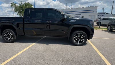 2024 GMC Sierra 1500 4WD Crew Cab 147" AT4