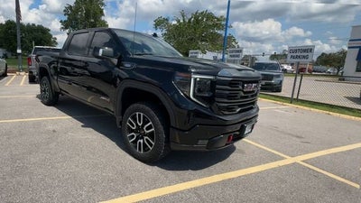 2024 GMC Sierra 1500 4WD Crew Cab 147" AT4