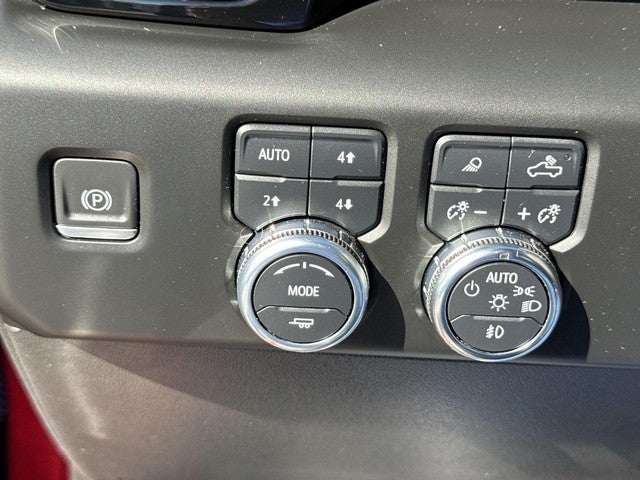 2022 GMC Sierra 1500 4WD Crew Cab 147" AT4X