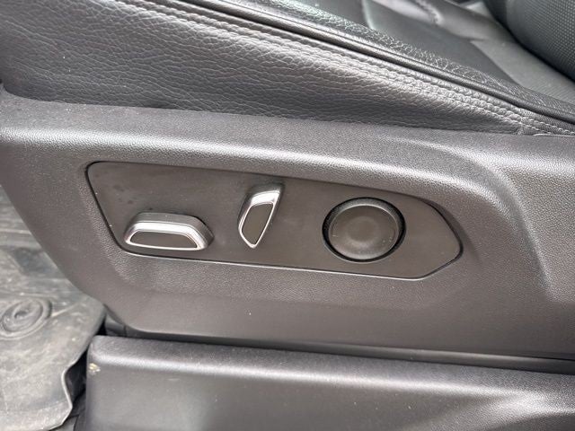 2023 GMC Sierra 1500 4WD Crew Cab 147" Denali