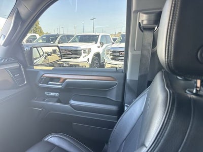 2022 GMC Sierra 1500 4WD Crew Cab 147" Denali