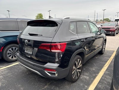 2024 Volkswagen Taos SE FWD