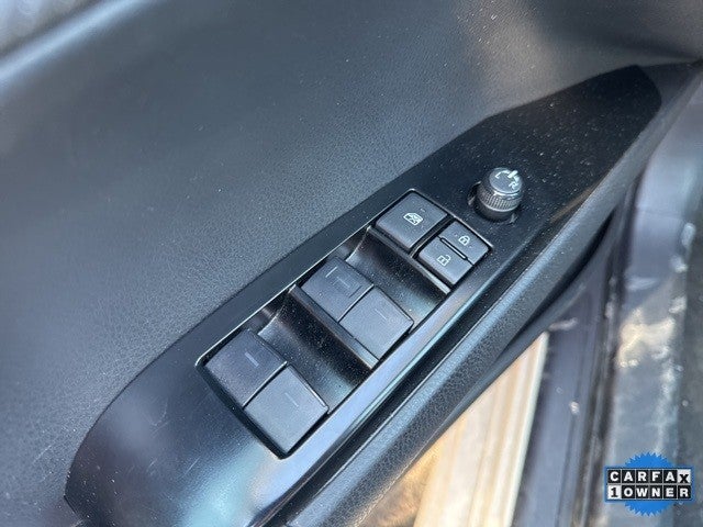 2025 Toyota Camry LE (Natl)