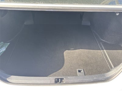 2025 Toyota Camry SE (Natl)