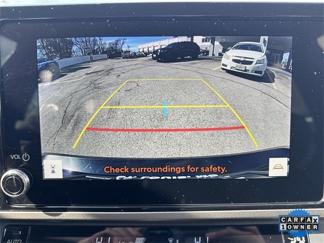 2025 Toyota Camry SE (Natl)