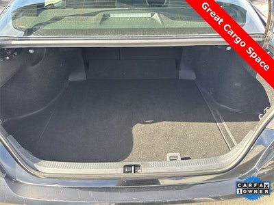 2025 Toyota Camry SE (Natl)