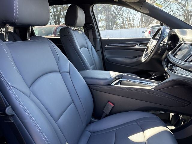2024 Buick Enclave FWD 4dr Essence