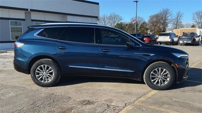 2023 Buick Enclave FWD 4dr Essence