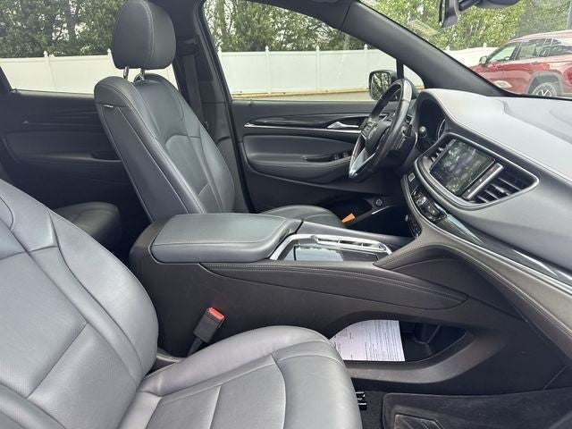 2023 Buick Enclave FWD 4dr Essence