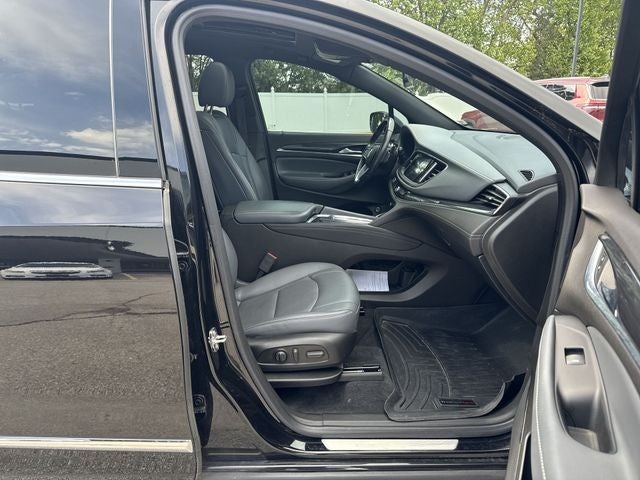 2023 Buick Enclave FWD 4dr Essence