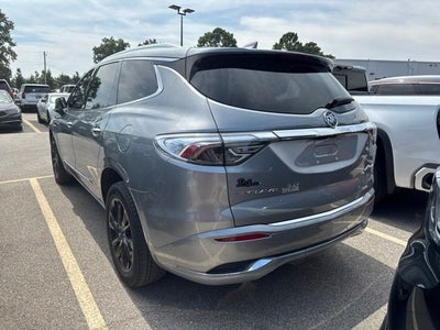 2024 Buick Enclave FWD 4dr Avenir