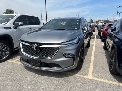2024 Buick Enclave FWD 4dr Avenir