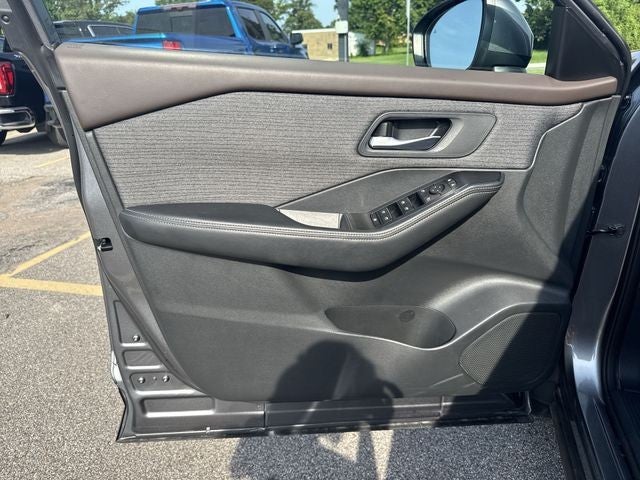 2021 Nissan Rogue FWD SV