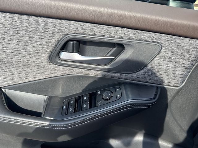 2021 Nissan Rogue FWD SV