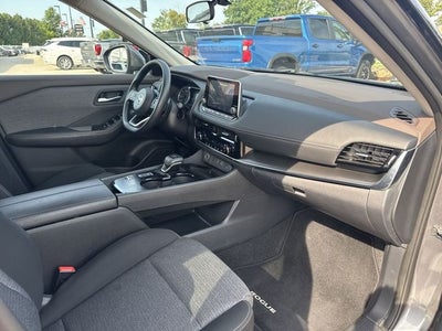 2021 Nissan Rogue FWD SV
