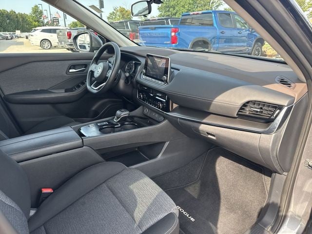 2021 Nissan Rogue FWD SV