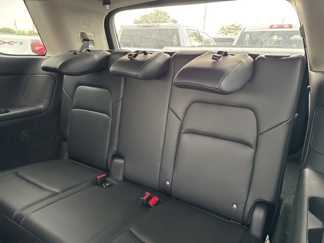 2025 Nissan Pathfinder SL 2WD