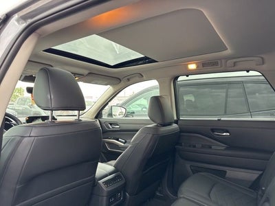 2025 Nissan Pathfinder Platinum 4WD