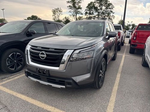 2025 Nissan Pathfinder Platinum 4WD
