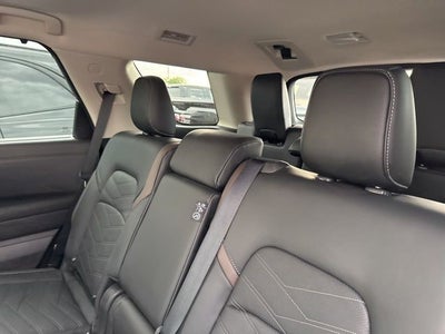2025 Nissan Pathfinder Platinum 4WD