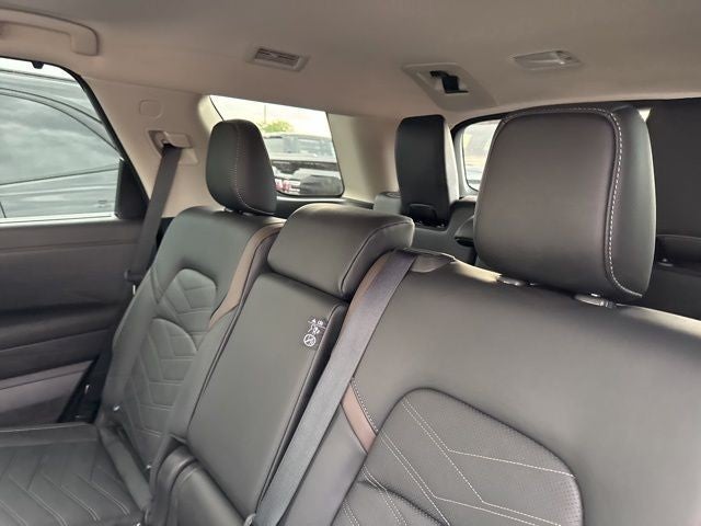 2025 Nissan Pathfinder Platinum 4WD