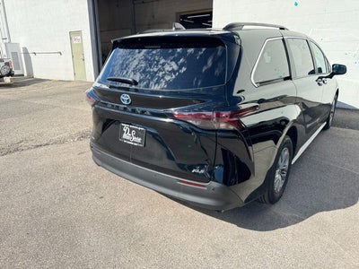 2025 Toyota Sienna XLE 8-Passenger
