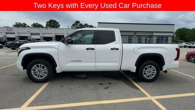 2022 Toyota Tundra 2WD SR5 Double Cab 6.5' Bed (Natl)