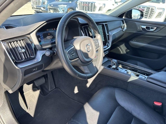 2024 Volvo S60 B5 FWD Core Dark Theme