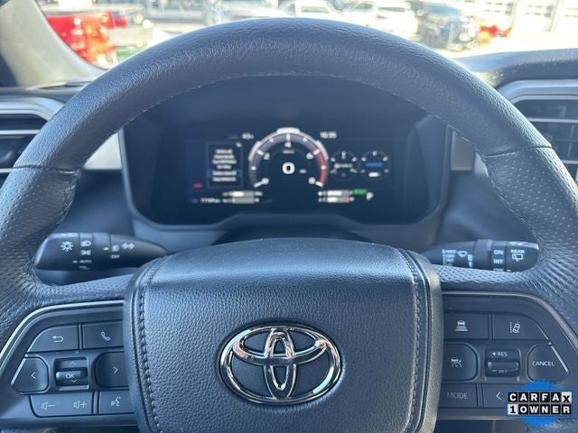 2025 Toyota Sequoia SR5 4WD (Natl)