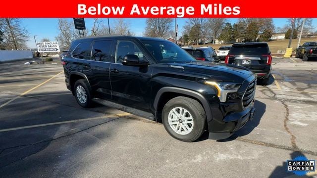 2025 Toyota Sequoia SR5 4WD (Natl)