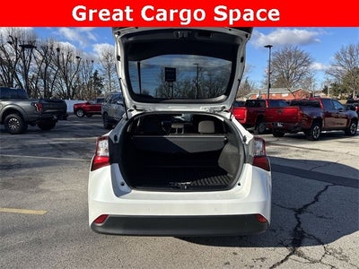 2022 Toyota Prius L Eco (Natl)