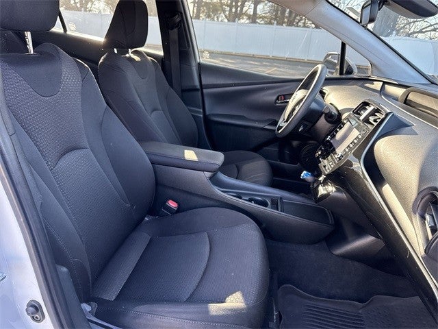 2022 Toyota Prius L Eco (Natl)