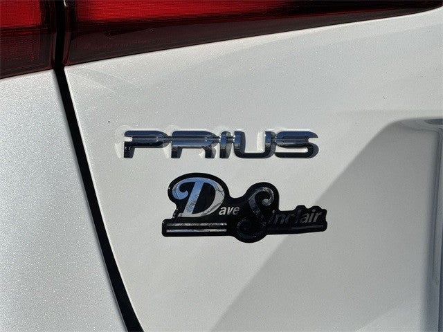 2022 Toyota Prius L Eco (Natl)