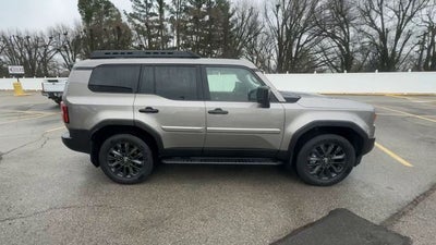 2025 Toyota Land Cruiser 4WD (Natl)