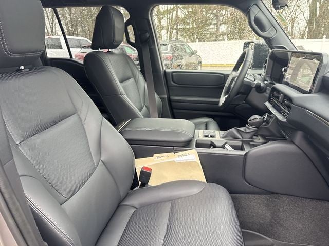 2025 Toyota Land Cruiser 4WD (Natl)