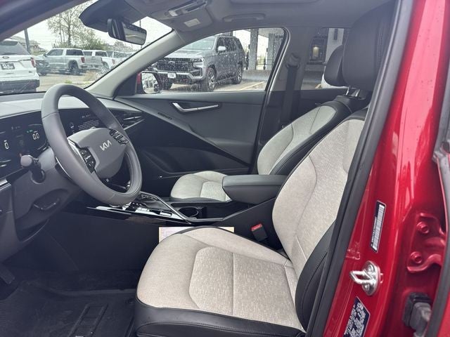 2025 Kia Niro SX FWD